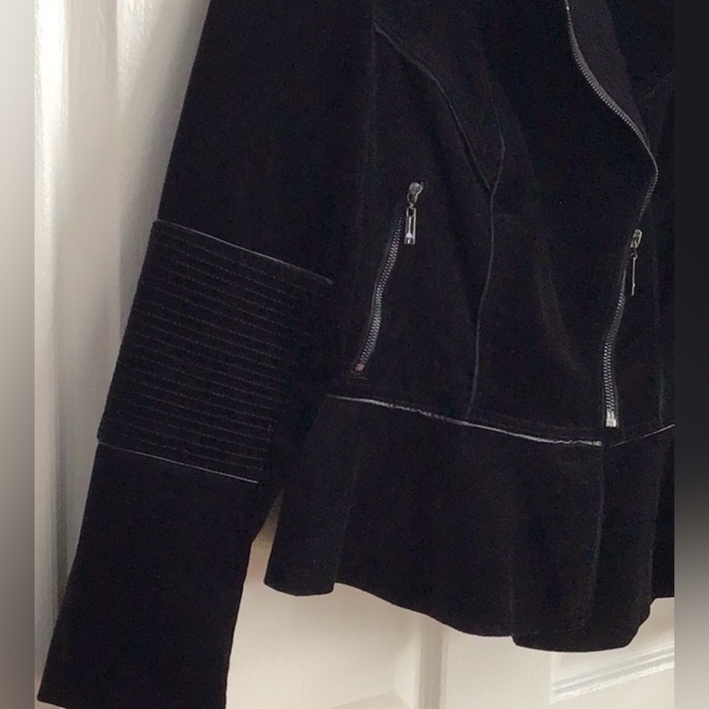 WHBM Black Velvet Blazer Jacket Sz 4 with Stitching Accents - Picture 5 of 9